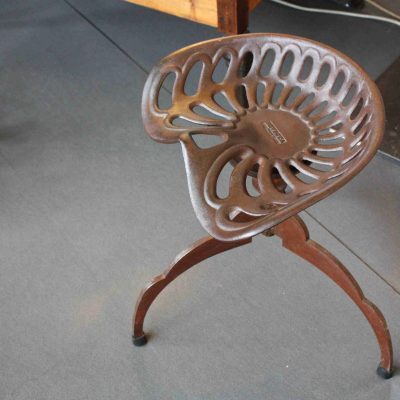 chaise en acier unique