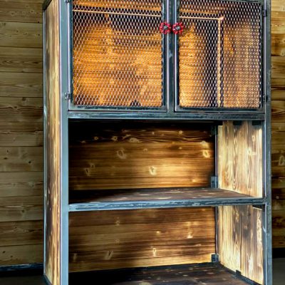 meuble en bois et métal fait main style punk et industriel